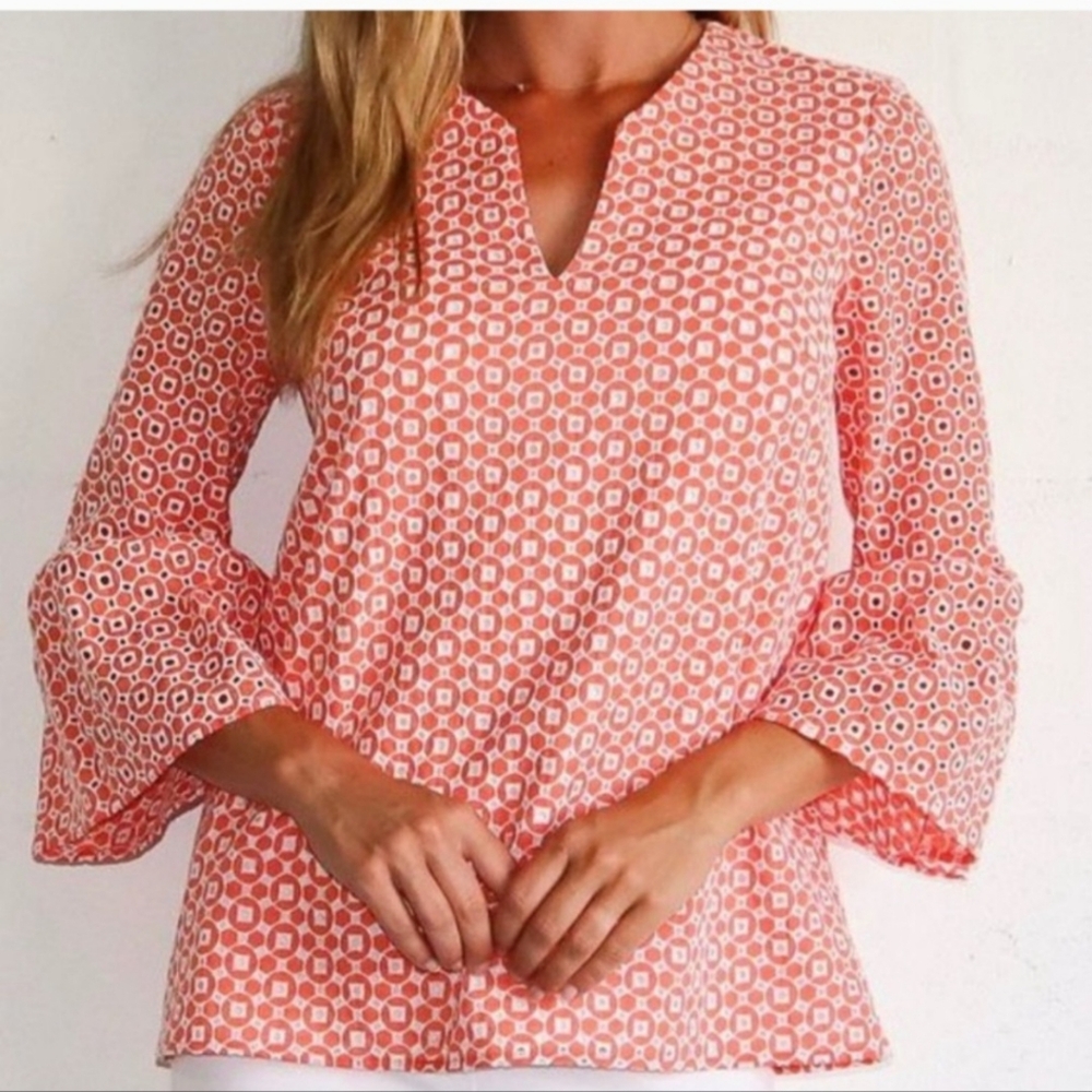 Jude Connally Apricot V neck stylish Top//Shirt, size M